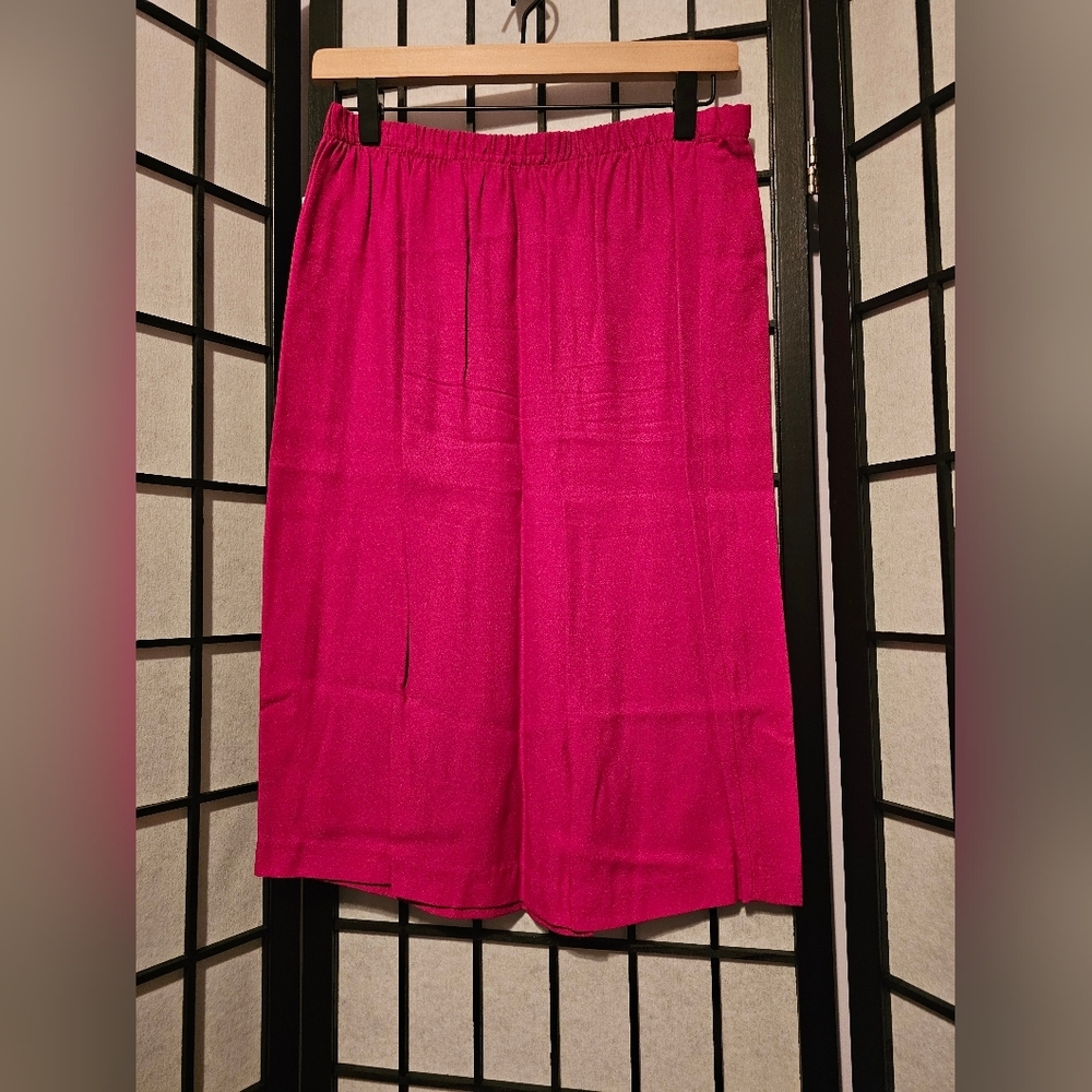 J W. Treci Pink Short Sleeve Top with Black Accents and Matching Skirt Size 10 - Picture 4 of 6